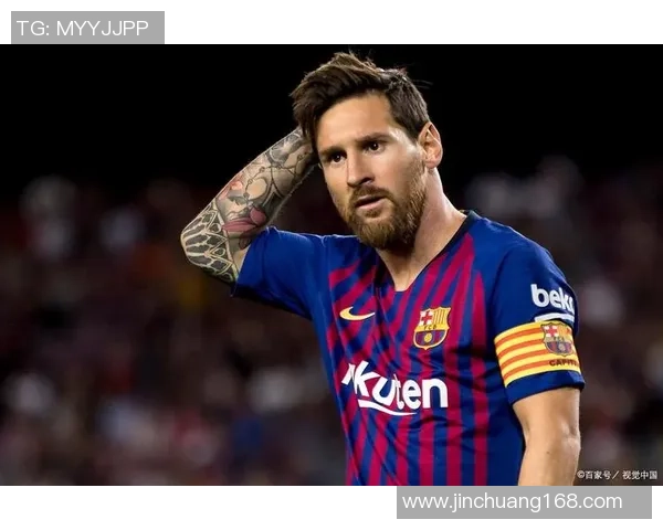 两面穿足球服的球星揭秘：谁能在赛场上玩转两种身份与荣誉